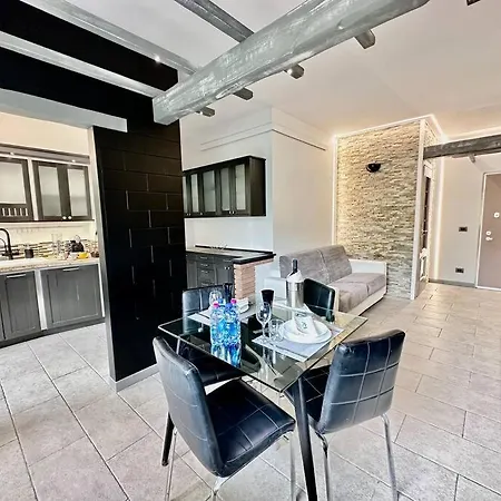 Alle Porte Della Reggia דירה
